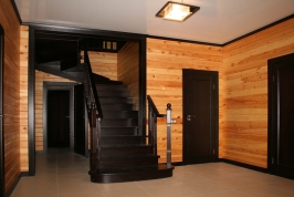 Изготовление и монтаж деревянной лестницы, дверей, порталов в «Глаголево Парк»